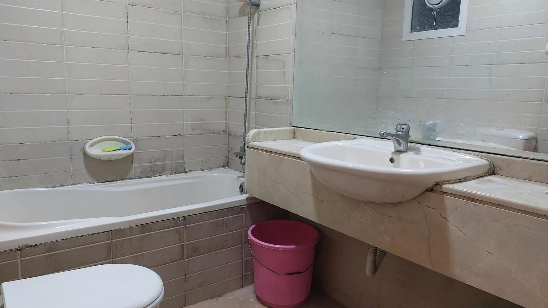 Cozy 2 Bedroom Family Apartment Dubai Sharjah Border By Mauon Com איחוד האמירויות הערביות